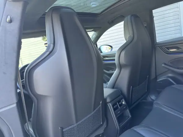 Porsche Macan 2025 - 127000 EUR, 12000 km - AUTO.MOTO.pt - 12000km - foto 65 de 80