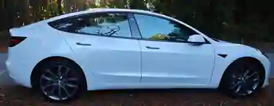 Tesla Model 3 2023 — foto 6 de 14