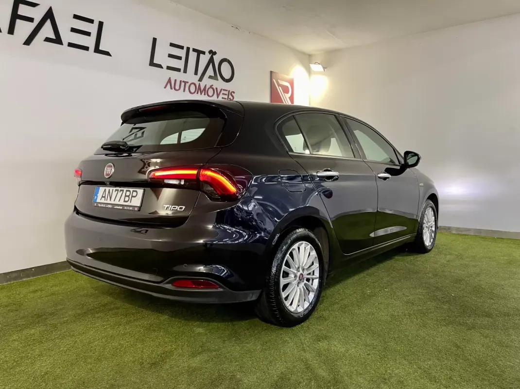 Fiat Tipo 2021 - 11700 EUR, 141000 km - AUTO.MOTO.pt - 141000km - foto 7 de 34
