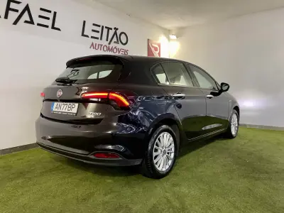 Fiat Tipo 2021 - 11700 EUR, 141000 km - AUTO.MOTO.pt - 141000km - foto 7 de 34