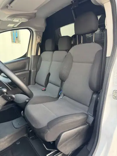 Citroën 2018 - 10950 EUR, 145000 km - AUTO.MOTO.pt - 145000km - foto 5 de 26