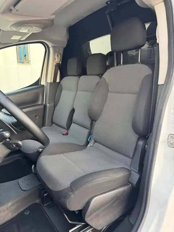 Citroën 2018 - 10950 EUR, 145000 km - AUTO.MOTO.pt - 145000km - foto 5 de 26