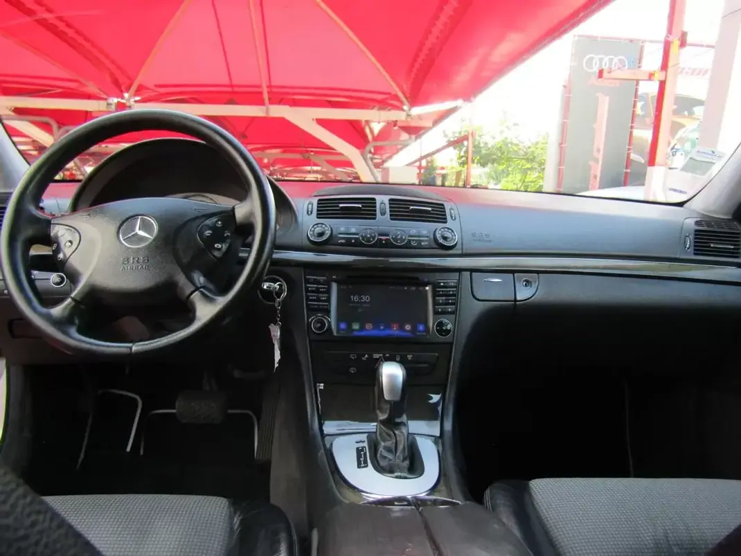 Mercedes-Benz E 270 2003 - 9949 EUR, 259100 km - 259100km - foto 11 de 19