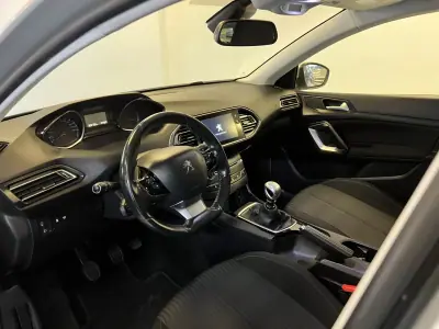 Peugeot 308 SW 2014 - 6990 EUR, 298000 km - AUTO.MOTO.pt - 298000km - foto 11 de 37