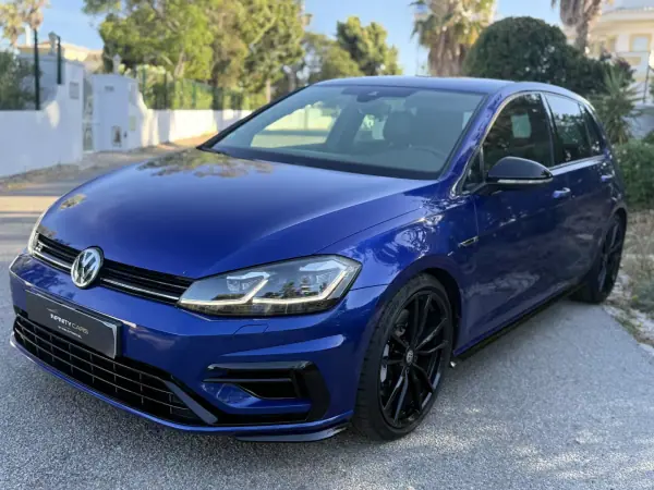 Volkswagen Golf 2018 - 35999 EUR, 80000 km - AUTO.MOTO.pt - 80000km - foto 2 de 23