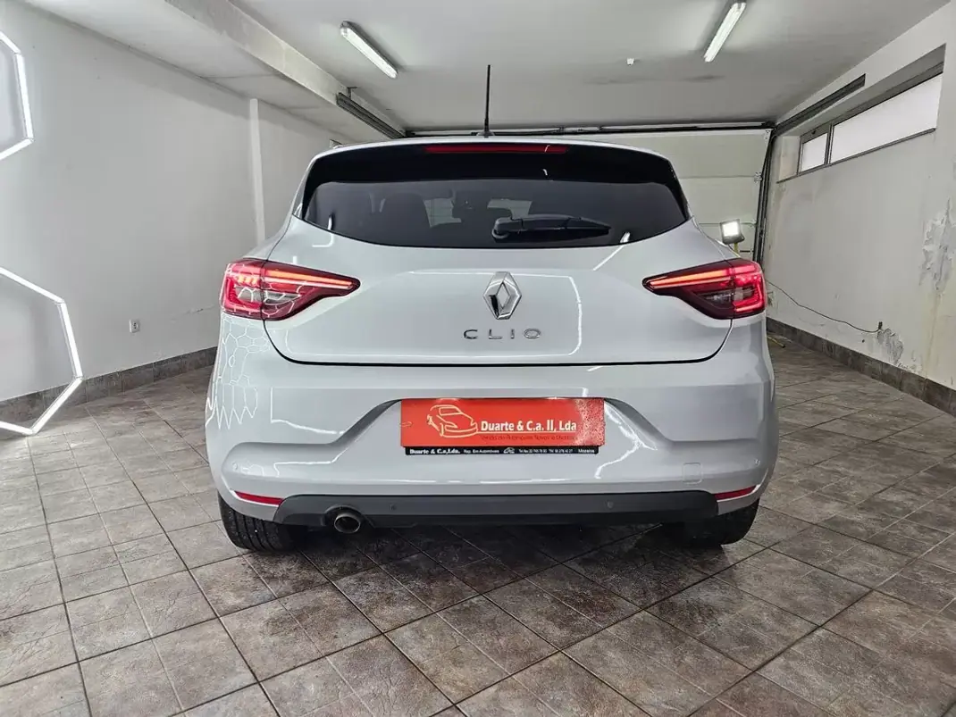 Renault Clio 2022 - 13850 EUR, 153048 km - AUTO.MOTO.pt - 153048km - foto 4 de 17