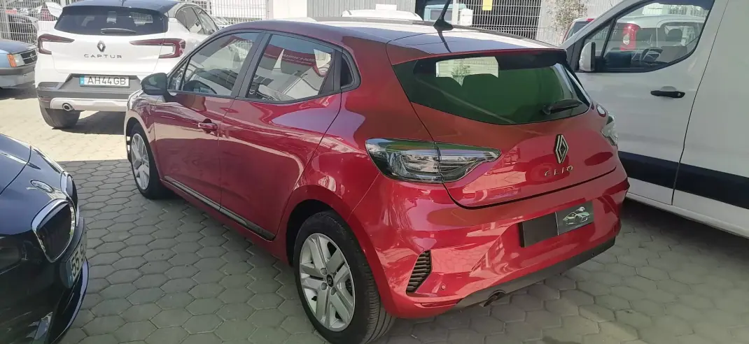 Renault Clio 2024 - 17900 EUR, 48085 km - AUTO.MOTO.pt - 48085km - foto 16 de 20