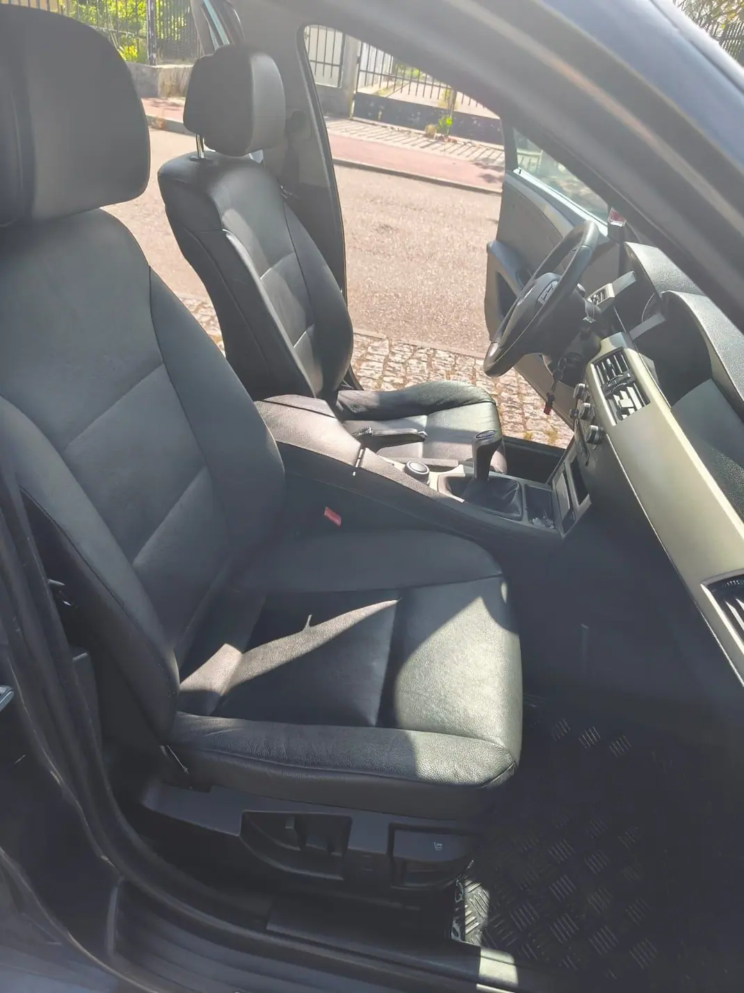 BMW 520 2008 - 7200 EUR, 289000 km - 289000km - foto 7 de 9