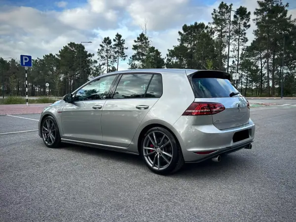 Volkswagen Golf 2013 - 19980 EUR, 106686 km - AUTO.MOTO.pt - 106686km - foto 3 de 19