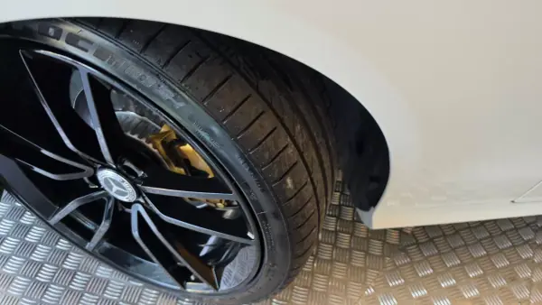 Mercedes-Benz E 220 2018 - 39500 EUR, 130496 km - AUTO.MOTO.pt - 130496km - foto 31 de 60