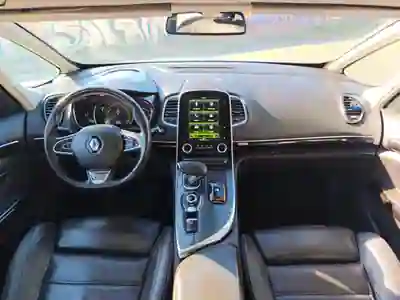 Renault Espace 2016 - 16450 EUR, 171955 km - AUTO.MOTO.pt - 171955km - foto 6 de 31