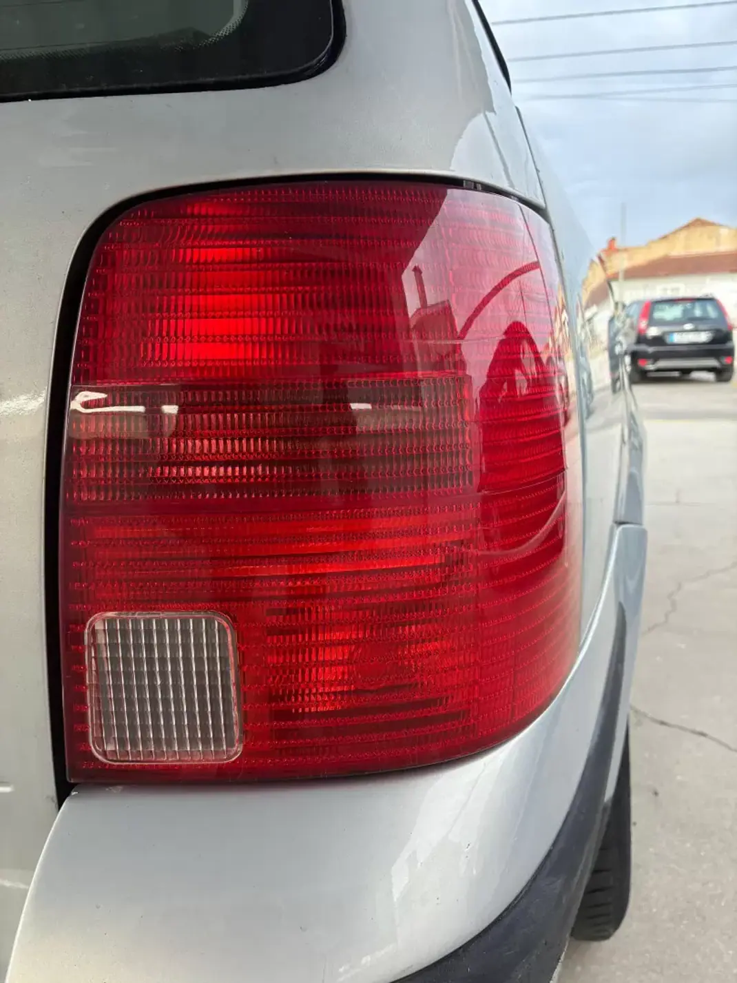 Volkswagen Passat Variant 2000 - 1999 EUR, 500000 km - AUTO.MOTO.pt - 500000km - foto 10 de 20