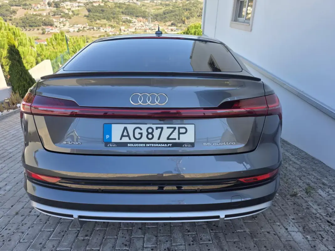 Audi e-tron 2021 - 32900 EUR, 120000 km - 120000km - foto 28 de 51