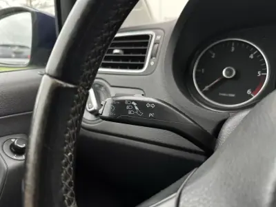 Volkswagen Polo 2010 - 7490 EUR, 151000 km - AUTO.MOTO.pt - 151000km - foto 28 de 30