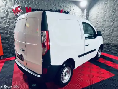 Renault Kangoo 1.5 dCi Confort S/S 2019 - 9990 EUR, 116502 km - AUTO.MOTO.pt - 116502km - foto 4 de 30