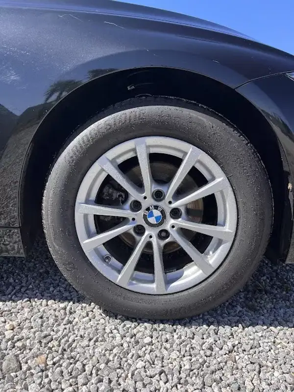 BMW 316 2018 - 16000 EUR, 236000 km - AUTO.MOTO.pt - 236000km - foto 5 de 15