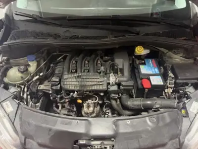 Peugeot 208 2014 - 7400 EUR, 116000 km - AUTO.MOTO.pt - 116000km - foto 26 de 26