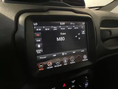 Jeep Renegade 2019 - 15950 EUR, 142000 km - AUTO.MOTO.pt - 142000km - foto 21 de 24