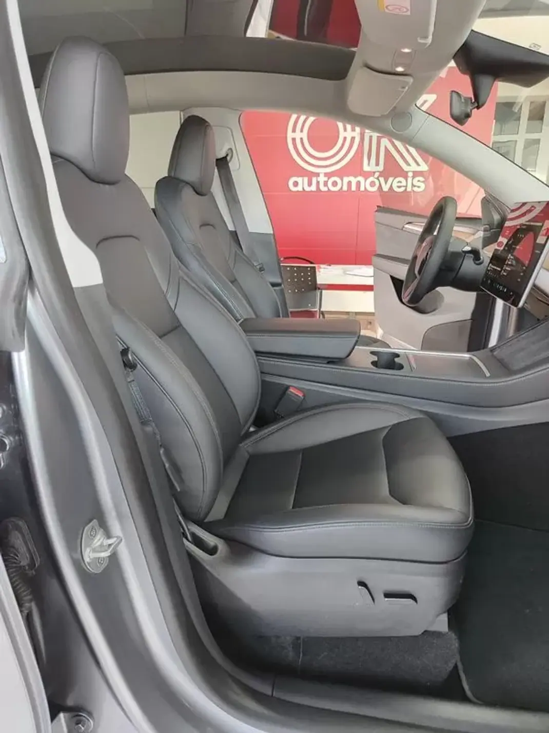 Tesla Model Y 2023 - 38900 EUR, 39000 km - AUTO.MOTO.pt - 39000km - foto 18 de 33