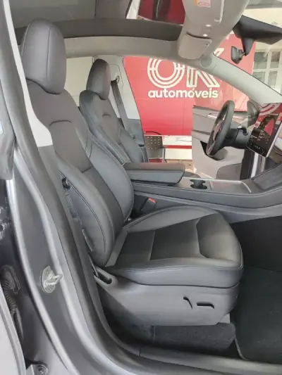 Tesla Model Y 2023 - 38900 EUR, 39000 km - AUTO.MOTO.pt - 39000km - foto 18 de 33