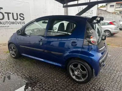 Peugeot 107 2007 - 2500 EUR, 239100 km - 239100km - foto 5 de 11