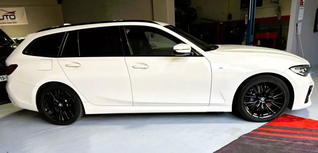 BMW 330 2019 - 30000 EUR, 206305 km - AUTO.MOTO.pt - 206305km - foto 6 de 43