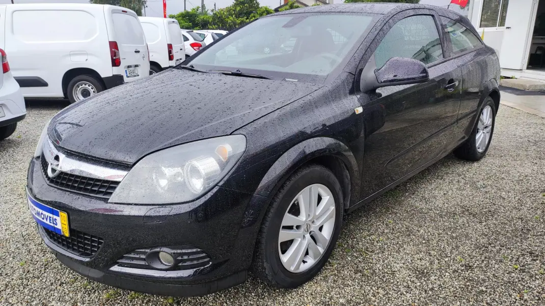 Opel 2010 - 5580 EUR, 219987 km - AUTO.MOTO.pt - 219987km - foto 3 de 20