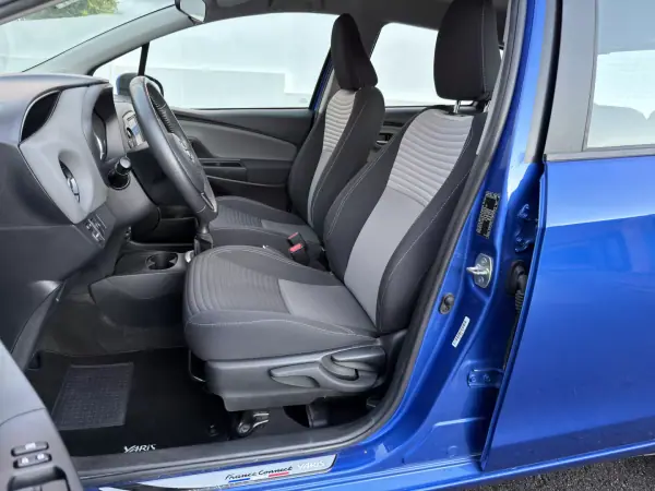 Toyota Yaris 2019 - 14200 EUR, 46977 km - AUTO.MOTO.pt - 46977km - foto 9 de 20