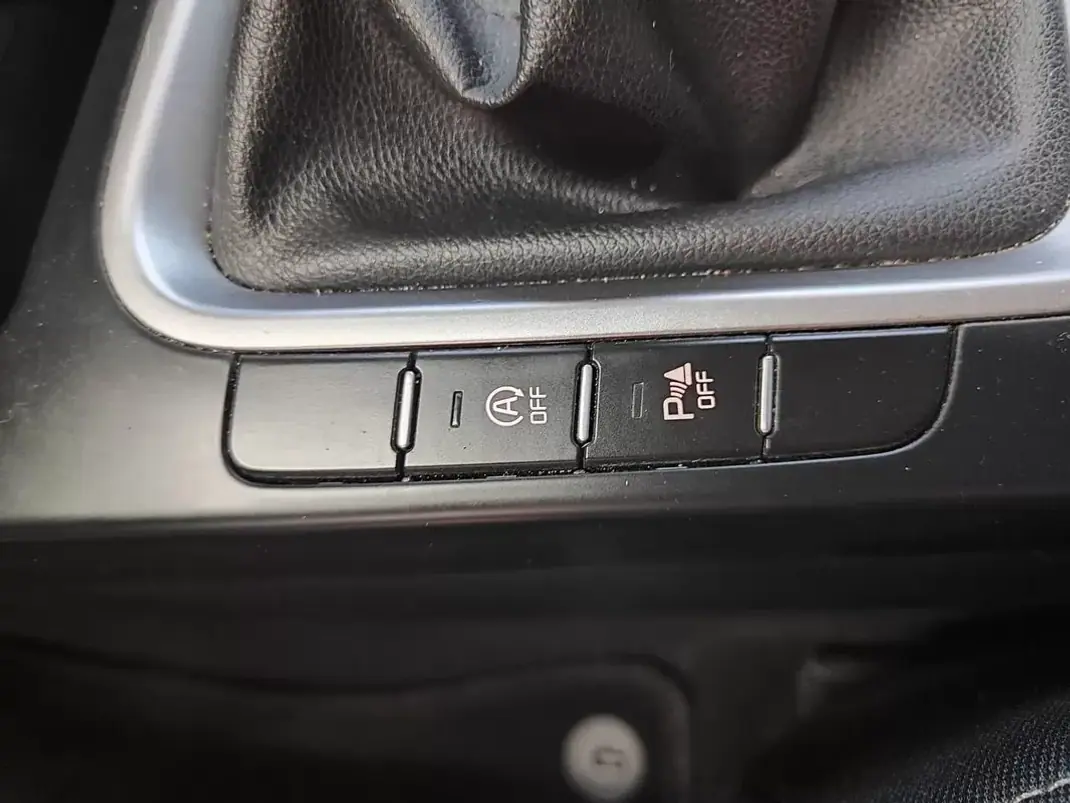 Kia XCeed 2022 - 17500 EUR, 68000 km - 68000km - foto 33 de 37