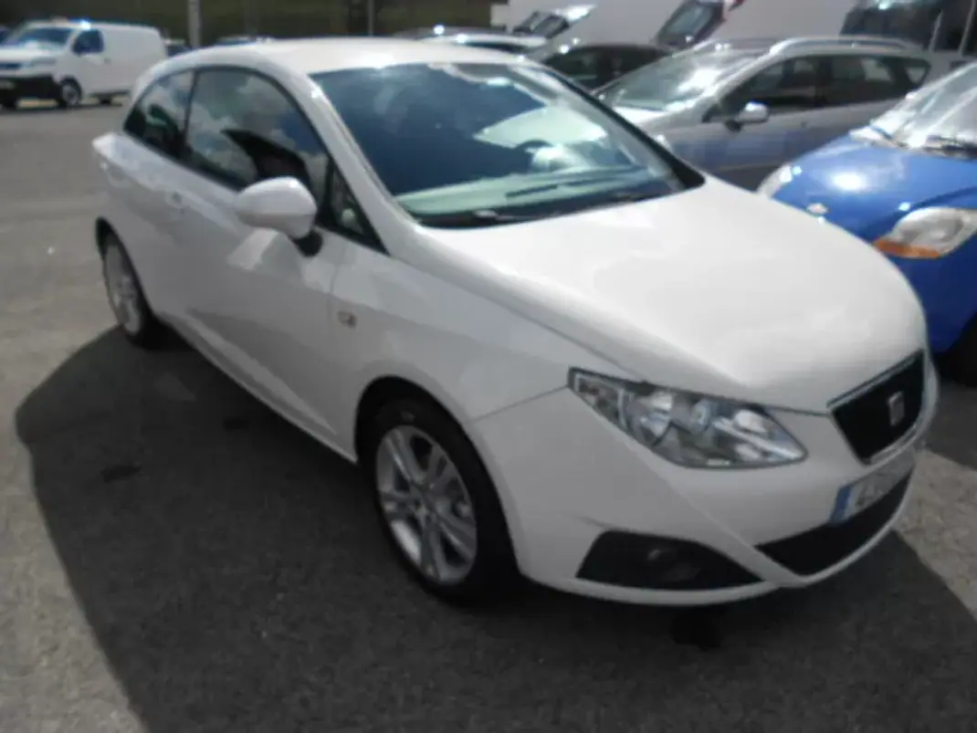 SEAT Ibiza 2008 - 6900 EUR, 349713 km - AUTO.MOTO.pt - 349713km - foto 3 de 14