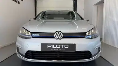 Volkswagen e-Golf 2019 — foto 4 de 26