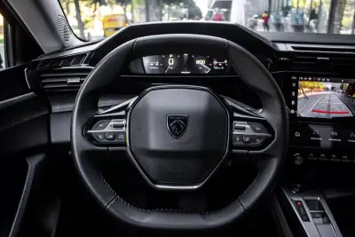 Peugeot 308 SW 2023 - 23790 EUR, 59725 km - AUTO.MOTO.pt - 59725km - foto 13 de 45