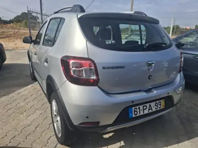 Dacia Sandero 2014 - 7900 EUR, 89000 km - foto 4 de 10