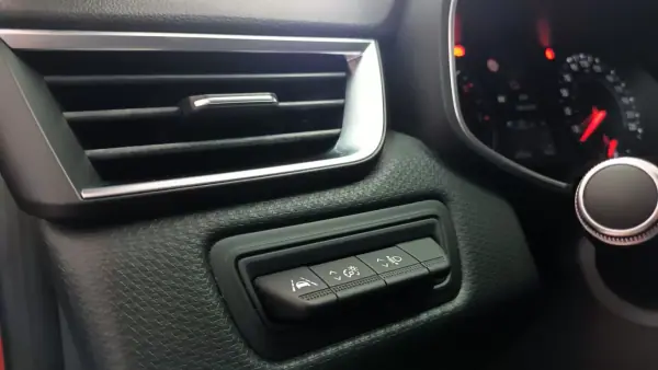 Renault Clio 2021 - 14890 EUR, 67292 km - AUTO.MOTO.pt - 67292km - foto 29 de 67