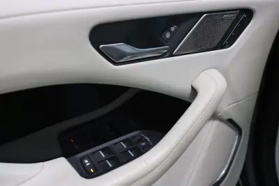 Jaguar I-Pace 2022 - 37900 EUR, 71093 km - AUTO.MOTO.pt - 71093km - foto 8 de 31