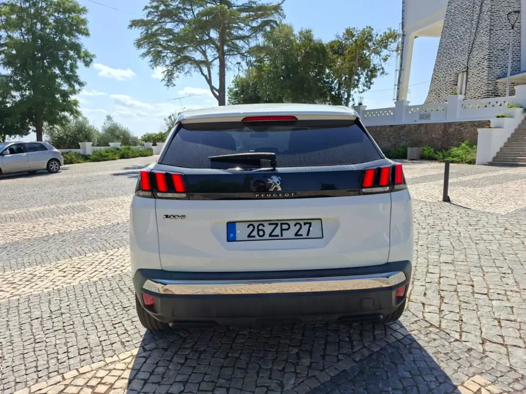 Peugeot 3008 2019 - 19900 EUR, 73744 km - 73744km - foto 23 de 23