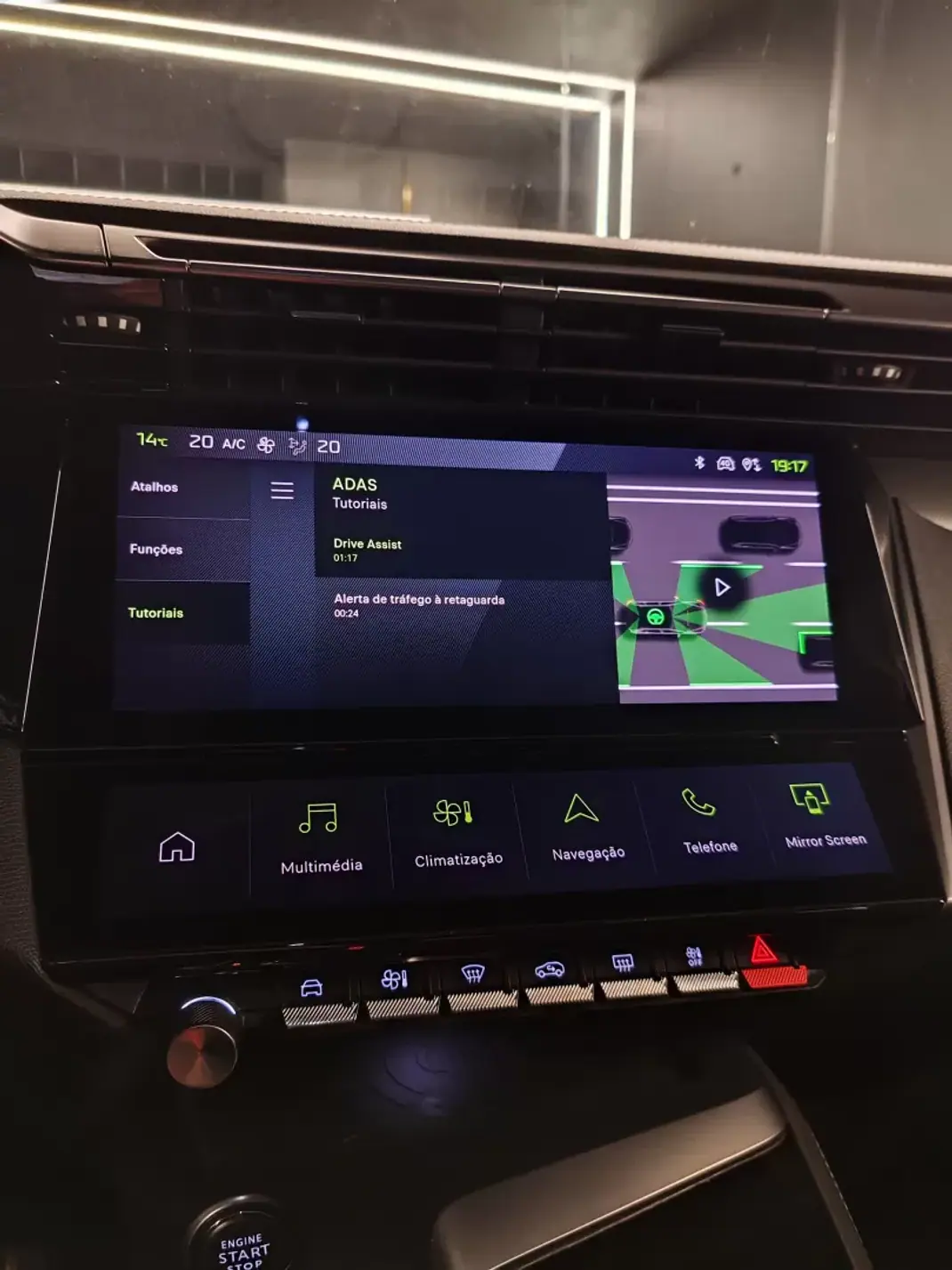 Peugeot 308 2022 - 22750 EUR, 133135 km - AUTO.MOTO.pt - 133135km - foto 24 de 26