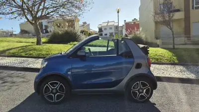 Smart Fortwo Cabrio 2018 - 15480 EUR, 38000 km - AUTO.MOTO.pt - 38000km - foto 3 de 19