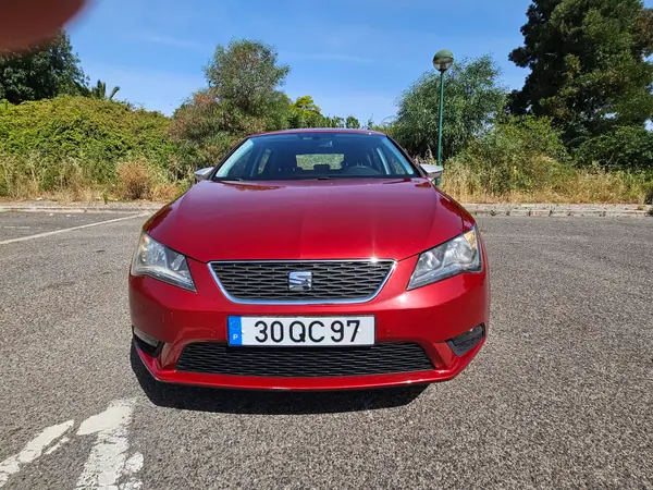SEAT Leon 2015 - 9000 EUR, 104000 km - AUTO.MOTO.pt - 104000km - foto 2 de 14