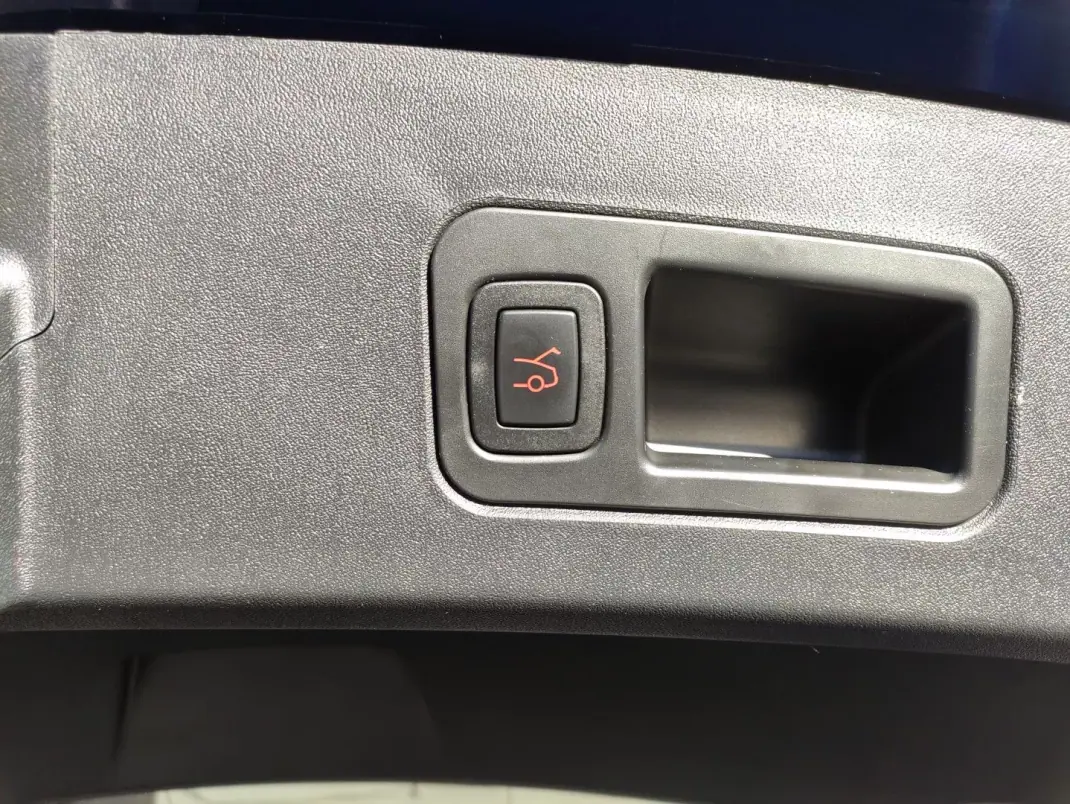 Tesla Model S 2017 - 34900 EUR, 150000 km - 150000km - foto 31 de 33