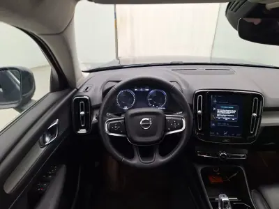Volvo XC 40 2022 - 28750 EUR, 67798 km - AUTO.MOTO.pt - 67798km - foto 8 de 11