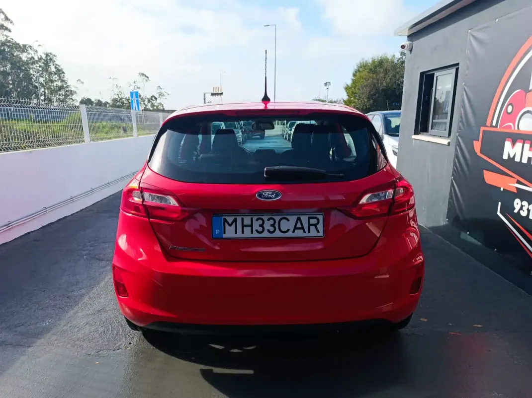 Ford Fiesta 2018 - 9900 EUR, 149596 km - AUTO.MOTO.pt - 149596km - foto 5 de 28