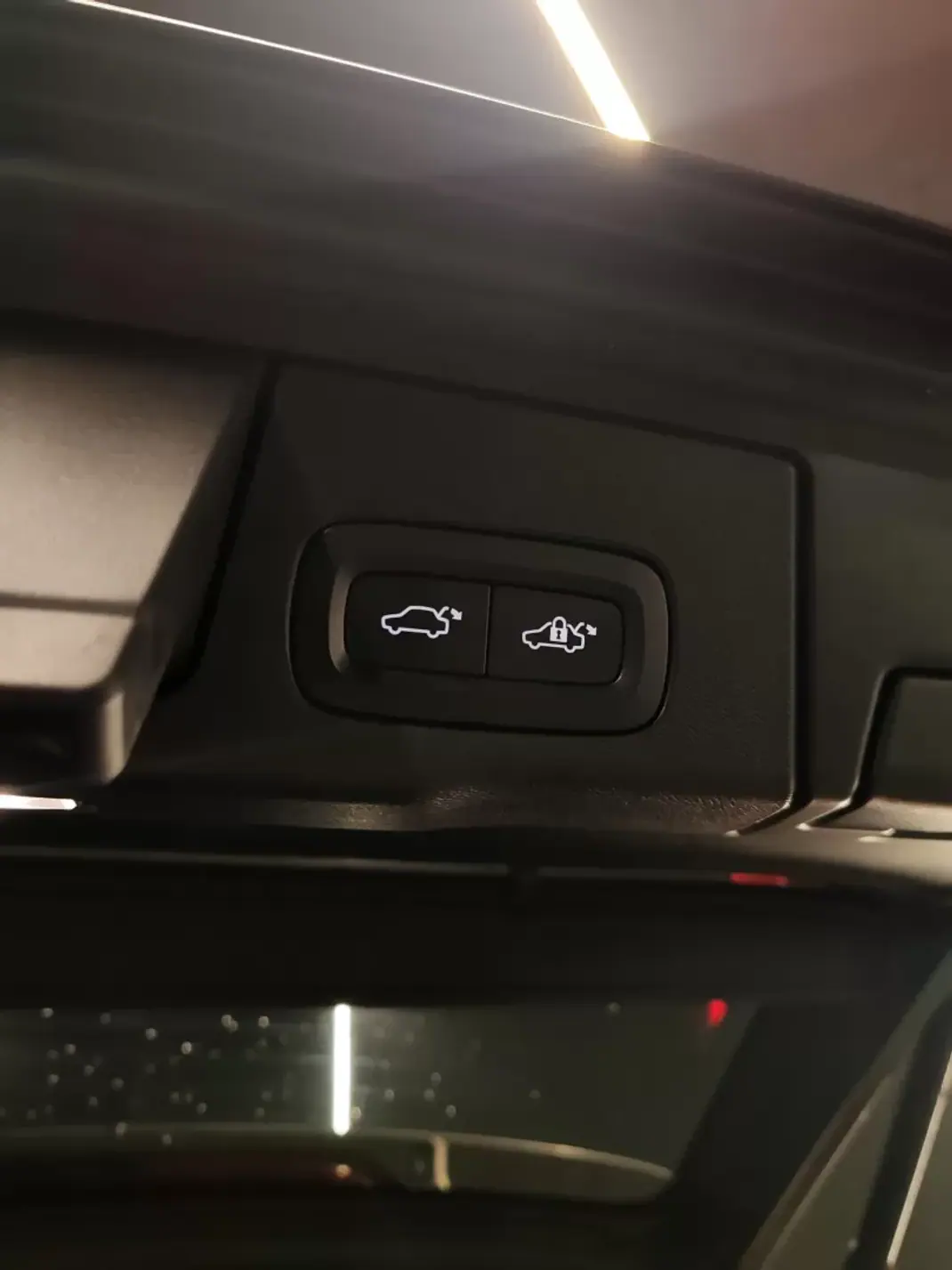 Volvo XC 60 2022 - 41000 EUR, 109000 km - AUTO.MOTO.pt - 109000km - foto 27 de 27