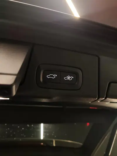 Volvo XC 60 2022 - 41000 EUR, 109000 km - AUTO.MOTO.pt - 109000km - foto 27 de 27