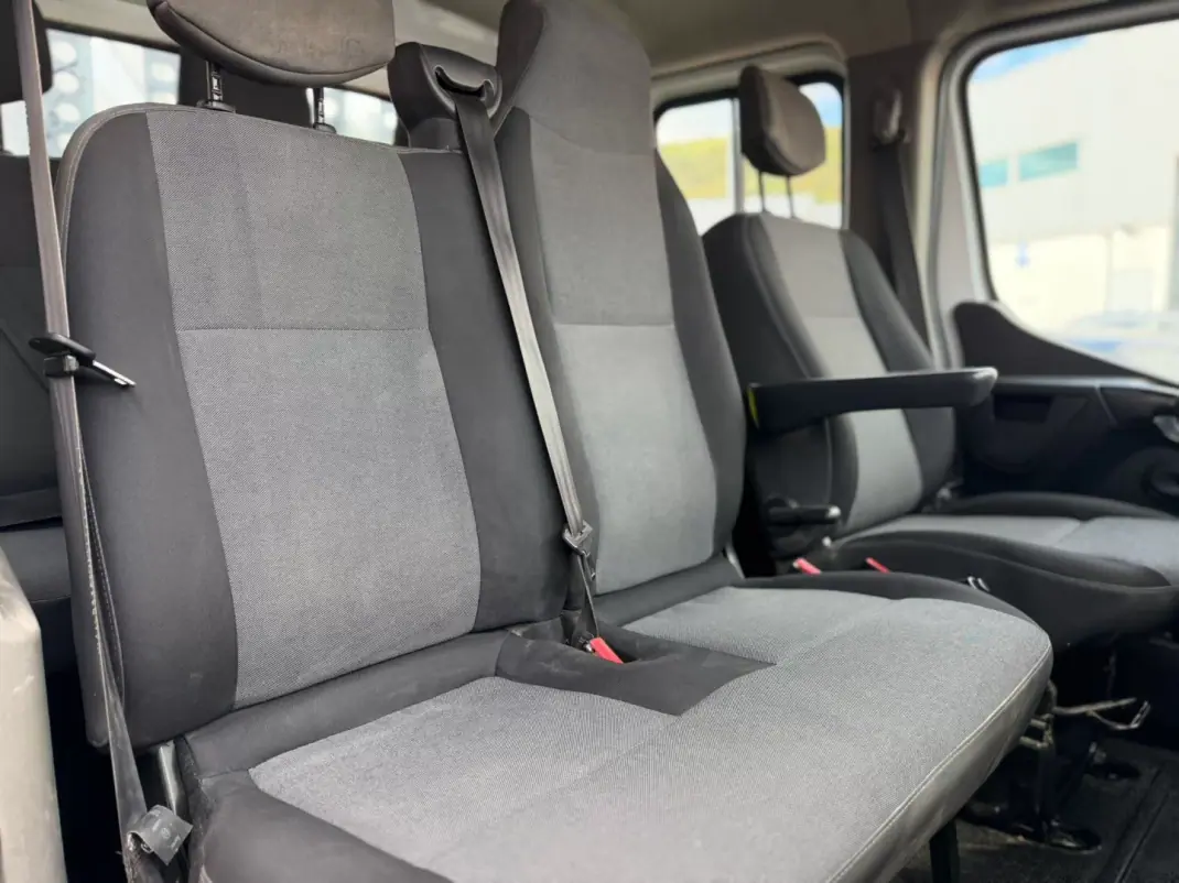 Renault Master 2.3 dCi L2 3.5T RD TP 2019 - 16900 EUR, 178309 km - AUTO.MOTO.pt - 178309km - foto 12 de 15