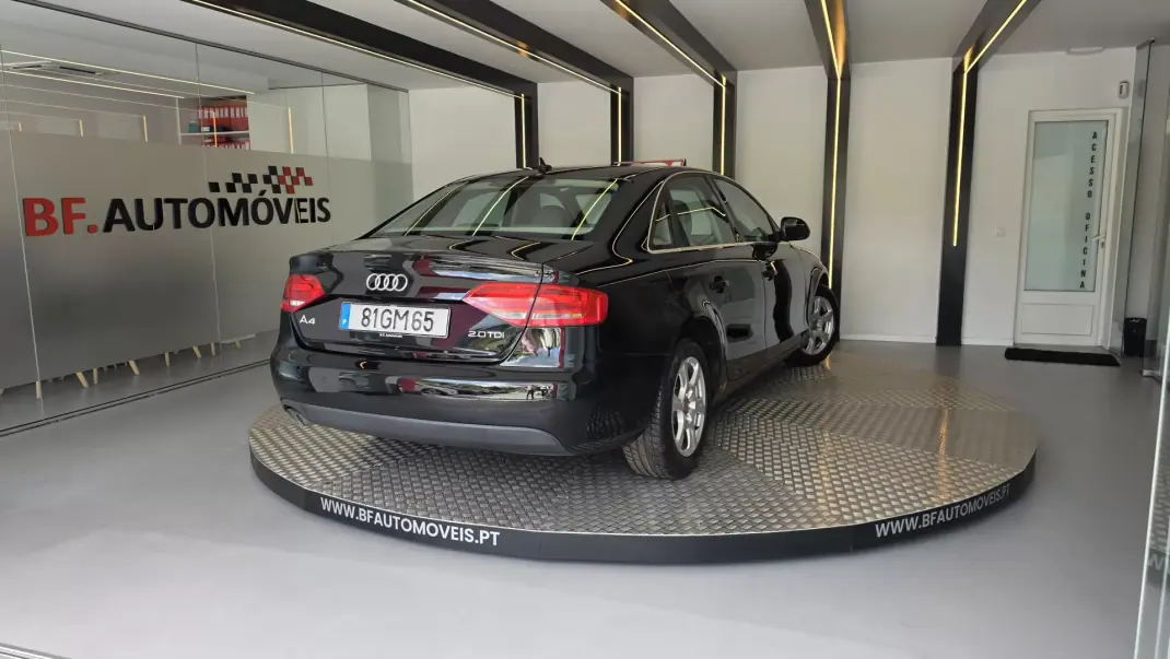 Audi A4 2008 - 9750 EUR, 235508 km - AUTO.MOTO.pt - 235508km - foto 17 de 51
