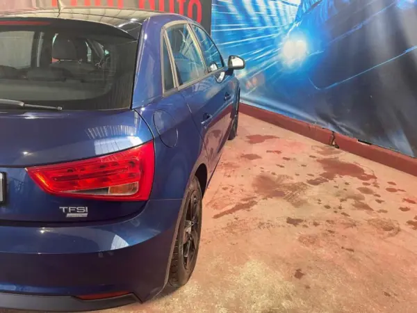 Audi A1 Sportback 2018 - 15750 EUR, 80000 km - AUTO.MOTO.pt - 80000km - foto 21 de 48