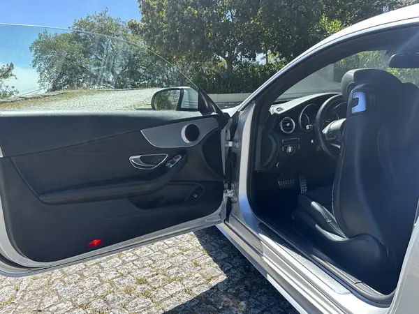 Mercedes-Benz C 250 2016 - 27490 EUR, 210998 km - AUTO.MOTO.pt - 210998km - foto 10 de 18