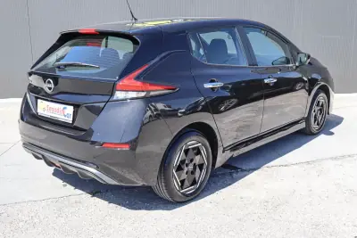 Nissan Leaf 2023 - 17990 EUR, 31782 km - 31782km - foto 4 de 25