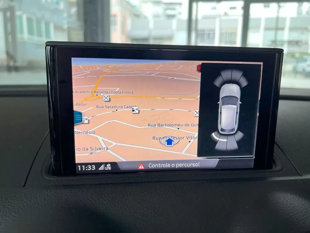 Audi A3 Sportback 2019 - 17900 EUR, 104914 km - AUTO.MOTO.pt - 104914km - foto 12 de 21